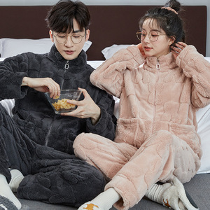 Pijamas portátiles para mujeres y hombres en otoño e invierno. Cremallera <span class=keywords><strong>de</strong></span> cuello alto <span class=keywords><strong>de</strong></span> franela gruesa con <span class=keywords><strong>terciopelo</strong></span> coral para parejas - Product Image 5