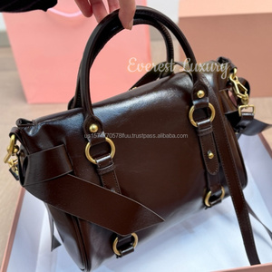 Sac à main en cuir pour femmes Designer de luxe dames sacs à main pour filles nouveau Design 2025 Miues Sac A Main Femme en Chine - Product Image 5