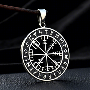 Colgante de Acero Inoxidable 316, Brújula Rúnica Nórdica Vegvisir, Diseño Calado Texturizado, Estilo Gótico Retro, Amuleto de Protección Resistente para Hombre - Product Image 1