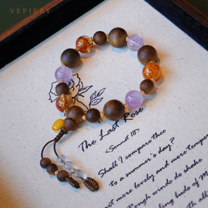 Bracelet en bois et pierres précieuses mélangées avec des perles cylindriques et un pompon perlé - Product Image 4