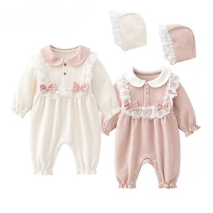 Tutina in pile per neonata stile coreano con cappellino, calda per autunno e inverno - Product Image 1