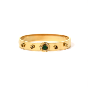 Brazalete de acero inoxidable chapado en oro fino con piedra verde y detalles de diamantes, elegante brazalete de joyería para mujer - Product Image 2