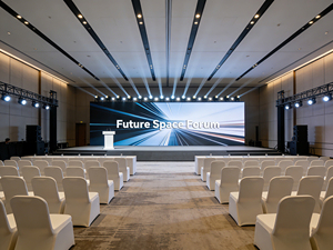 ระบบจอวิดีโอ LED ขนาดใหญ่ P1.95 สำหรับเช่า จอแสดงผลสำหรับเวทีในร่ม กันน้ำ IP65 ความสว่าง 500cd รับประกัน 1 ปี ระบบคลาวด์ - Product Image 3