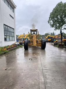 Niveleuse Caterpillar 16G d'occasion, 30 tonnes, moteur Cat 3406, lame de 4,9 m pour l'entretien des routes minières - Product Image 6