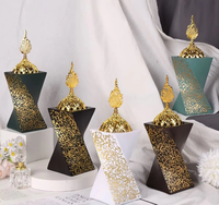 Brûleur d'encens en forme d'heureglas torsadé, calligraphie arabe dorée, brûleur d'encens en métal avec couvercle en filigrane doré, décoration de table islamique pour la maison