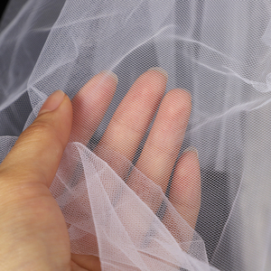 طرحة زفاف قصيرة مزدوجة الطبقات من CYG بالجملة، طرحة زفاف أنيقة مع مشط للشعر - Product Image 5