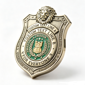เข็มกลัดรูปโล่หัวสิงโตเคลือบแข็งแบบวินเทจชุบทองพร้อมข้อความสลักส่วนตัว - Product Image 2