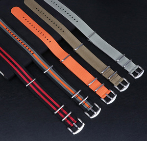 Respirant 18mm 20mm 22mm 24mm Toile Nylon Bracelet de Montre Boucle Ceinture Compatible avec <span class=keywords><strong>007</strong></span> <span class=keywords><strong>James</strong></span> <span class=keywords><strong>Bond</strong></span> Bracelets de Montre - Product Image 1