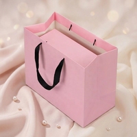 Boîtes d'expédition pour bijoux en papier ondulé rose avec laminage brillant et mat, matériaux recyclés pour l'emballage de bijoux cadeaux