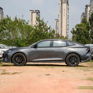 Changan UNI-V 2025 – Berline <span class=keywords><strong>Sportive</strong></span> de <span class=keywords><strong>Luxe</strong></span> à Essence 500 Bar, Vitesse Maximale 205 km/h – Nouveaux Véhicules Changan UNI-V – Exportation Chine - Product Image 3
