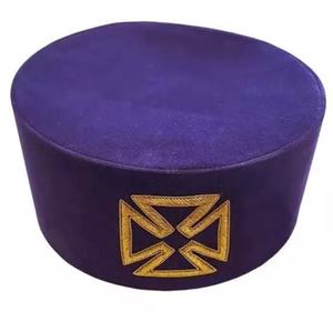 Gorro de caballero masónico con insignia, negro - Product Image 4