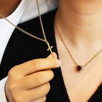 Coeur et épée en acier inoxydable Collier épée à chaîne de clavicule Collier pendentif d'amour pour couple