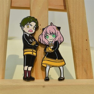 2 Stili di Spille Imitazione Smalto, Badge Anime, Anya <span class=keywords><strong>Forger</strong></span> Damian Desmond, Decorazione Gioielli Cancelleria, Artigianato in Lega - Product Image 2