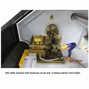 Torno CNC CK0640 con Control GSK y Alimentador Hidráulico de Barras - Product Image 4