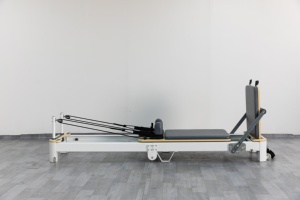 Machine de Pilates Reformer Durable en Aluminium <span class=keywords><strong>pour</strong></span> <span class=keywords><strong>Studio</strong></span>, Lit de Pilates Pliant en Aluminium - Product Image 4