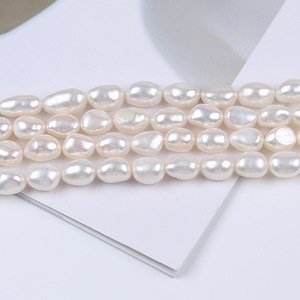 Perla de Agua Dulce Barroca Irregular Blanca de 8-9 mm, de Doble Cara, con Orificio Vertical Natural para Manualidades - Product Image 1