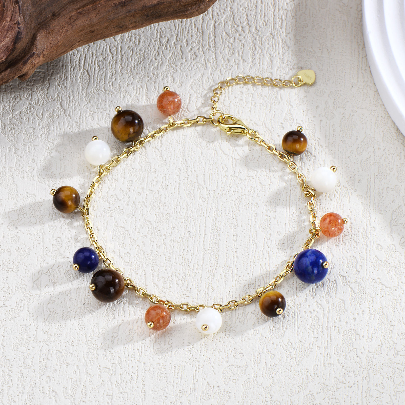 สีน้ำตาล