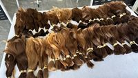 Vente en gros, stock important, nouvelle arrivée, cheveux européens bruts naturels bruns et blonds, très doux et fins, en vrac