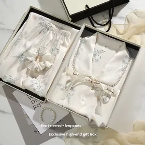 Pigiama di <span class=keywords><strong>seta</strong></span> floreale con aquilone a manica corta estivo <span class=keywords><strong>da</strong></span> <span class=keywords><strong>donna</strong></span> di alta qualità <span class=keywords><strong>camicia</strong></span> <span class=keywords><strong>da</strong></span> <span class=keywords><strong>notte</strong></span> con gelso confezione regalo migliori amici Homewear - Product Image 6