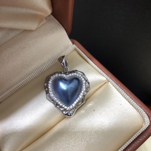 Exquisito Colgante de Perla Cultivada en Forma de Corazón de 14 mm con Engaste de Plata 925, Estilo Clásico, Unisex, para Regalo - Product Image 3