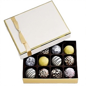 Caja de Regalo de Chocolate con Macarons y Trufas, 12 Piezas, Personalizada con Materiales Reciclados, Cierre Magnético, Cartón Rígido, Plástico, Lámina Dorada y Esponja - Product Image 2