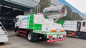 Camion-citerne à eau diesel de 10 m³ à grande capacité, transmission manuelle, portée d'arrosage de 12 à 16 m, 4x2, arroseur manuel - Product Image 2
