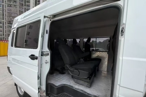 <span class=keywords><strong>Iveco</strong></span> <span class=keywords><strong>Daily</strong></span> 2025 A40M2 2.5T China VI Manual LWB Techo Medio DRW Furgoneta de Pasajeros de Segunda Mano - Product Image 6