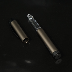 Fournisseur de corps de stylo métallique réutilisable |   Cadran lisse et support transparent |   Boîtier de stylo métallique personnalisable - Product Image 2