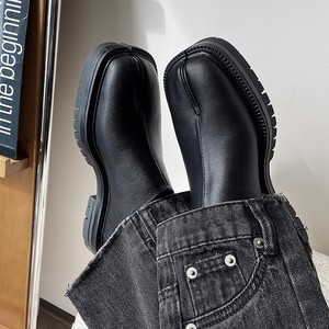 รองเท้าสลิปออนทรงเตี้ยแบบ Tabi รุ่นใหม่ปี 2026 สำหรับผู้ชาย ดีไซน์ทันสมัย สวมใส่ง่าย หัวรองเท้าทรงเกือกม้า ดีไซน์แยกนิ้วเท้าแบบพิเศษ รองเท้าผ้าใบลำลอง - Product Image 4