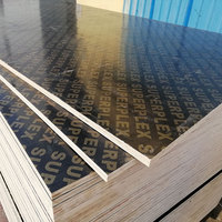 Contreplaqué noir filmé E1 résistant à l'eau 14mm 18mm 2440x1220mm avec âme en eucalyptus, peuplier et pin pour coffrage béton