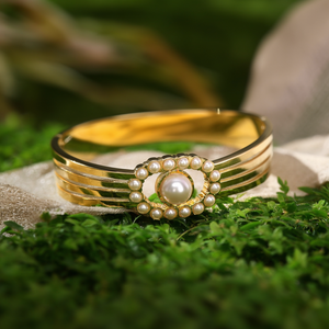 Brazaletes Elegantes de Acero Inoxidable 316L con Baño de Oro PVD y Diseño de Perla en el Centro, Joyería para Mujer - Product Image 3