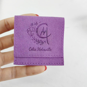 Pochette enveloppe en microfibre suédée personnalisée 6x6cm avec cartes insérées, sac cadeau en velours pour bijoux, anneaux, colliers - Product Image 2