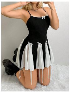 Gonna Corta con Bretelle <span class=keywords><strong>e</strong></span> Fiocco, Patchwork in Pizzo Colorato <span class=keywords><strong>e</strong></span> Schiena Scoperta, per Uscite Quotidiane Versatili o Riunioni tra Amiche - Product Image 4