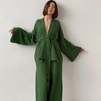 Ensemble de vêtements de maison d'automne pyjamas en coton solide pour dames avec manches longues amples Logo personnalisé vêtements de nuit thermiques pour la saison de printemps