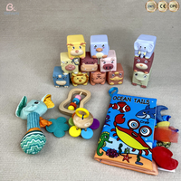 Ensemble de jouets sensoriels Montessori 5 en 1, livre en tissu en bois écologique, blocs de construction souples, hochets, ensemble cadeau pour tout-petits