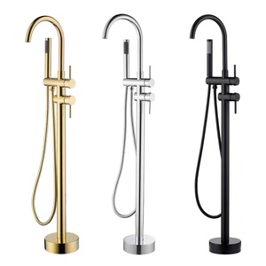 Ensemble de robinetterie de baignoire autoportante en <span class=keywords><strong>laiton</strong></span> chromé doré pour projets hôteliers de luxe, <span class=keywords><strong>avec</strong></span> <span class=keywords><strong>mitigeur</strong></span> de douche moderne effet pluie et <span class=keywords><strong>douchette</strong></span> à main - Product Image 2