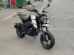 Motocicleta Deportiva HY Baboons 125th Street de Segunda Mano con Motor V6, Velocidad Máxima 80 km/h - Product Image 3