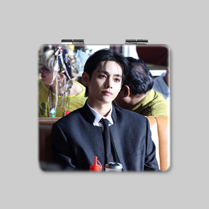ขายส่งKPOP Idol Bangtan Boys V FRI(END)Sคิม<span class=keywords><strong>Taehyung</strong></span>สองด้านสแควร์พับได้กระจกแต่งหน้าแบบพกพา - Product Image 2