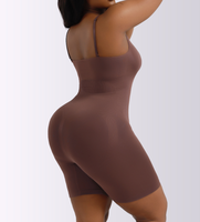 Body Slim Fit personnalisé pour femmes Contrôle du levage de la hanche abdominale robuste Plus Size Seamless Women's Full Body Control Shapewear