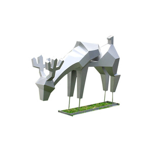 Sculpture de cerf en acier inoxydable Libit, forme géométrique, finition miroir, ornement de jardin extérieur, design moderne, autoportant - Product Image 4