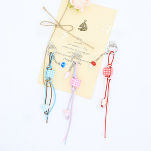 Cordón para teléfono hecho a mano con hilo encerado, cuentas a cuadros y dijes <span class=keywords><strong>de</strong></span> hongos, para bolso o llavero, Primavera 2025 - Product Image 1