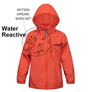 Couleur changeante magique hydrochromique réactif à l'eau PVC Poncho Polyester veste de pluie Logo personnalisé imperméable pour les enfants