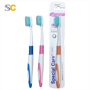 Cepillo <span class=keywords><strong>de</strong></span> <span class=keywords><strong>Dientes</strong></span> Manual para Adultos <span class=keywords><strong>de</strong></span> Cerdas Suaves <span class=keywords><strong>de</strong></span> Alta Calidad a <span class=keywords><strong>Precio</strong></span> Económico para el Mercado Africano - Product Image 1