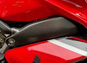 Pour DUCATI <span class=keywords><strong>Panigale</strong></span> V4.S.R 18-24 Streetfighter V4 V4S <span class=keywords><strong>V4R</strong></span> 20-24 cadre en Fiber de carbone couvre réservoir de carburant panneaux latéraux Kit de carénage - Product Image 5