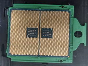 <span class=keywords><strong>AMD</strong></span> <span class=keywords><strong>Ryzen</strong></span> <span class=keywords><strong>Threadripper</strong></span> <span class=keywords><strong>2950X</strong></span>, สถาปัตยกรรม Zen+, กระบวนการผลิต 12 นาโนเมตร, 16 คอร์ 32 เธรด, ซิงเกิลคอร์ 3.5GHz, สูงสุด 4.4GHz, 180W - Product Image 4