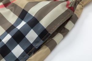 Shorts de Diseño a Cuadros de Alta Calidad para Hombre, Casuales, Transpirables, Ideales para Natación y Playa en Verano, Estilo Burberry - Product Image 3