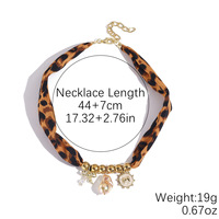 Collier Écharpe Tendance Multicolore avec Breloques Fleur, Perle, Coquillage, Étoile de Mer et Nœud Papillon pour Femme