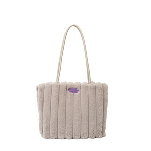 Sac fourre-tout en peluche pour femme, grande capacité, sac à main sous le bras, polyester, sac à bandoulière décontracté, couleur unie, sac pour ordinateur portable tendance - Product Image 5