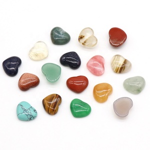 En gros 15*18mm Naturel Cristal <span class=keywords><strong>Coeur</strong></span> Pierres Précieuses Pierres De Guérison pour L'énergie Méditation Soulagement Du Stress-Autre Cristal Artisanat - Product Image 1