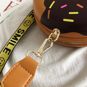 Pantoufles d'extérieur en fourrure de renard pour femmes, chaussures donuts douces, de diapositives en fourrure pelucheuses, sacs à bandoulière ronds pour la maison, tong de maison, collection 2020 - Product Image 6